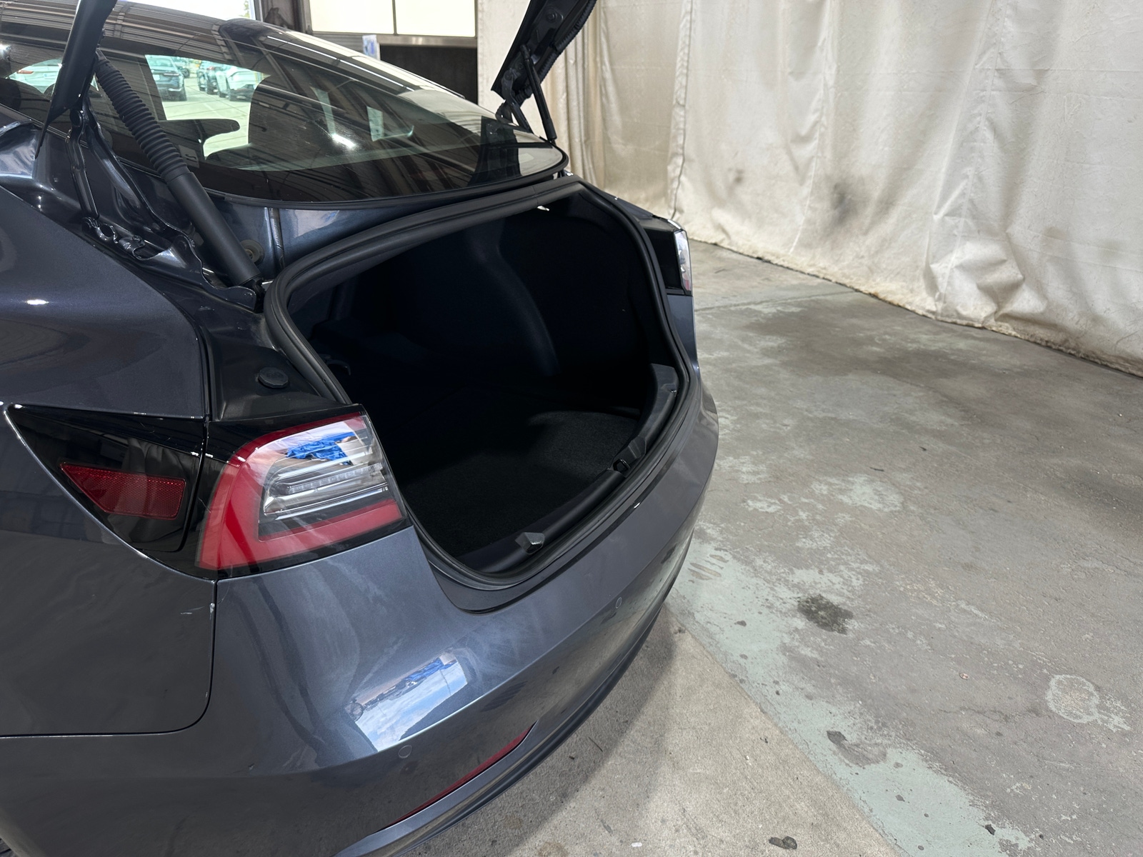 Thumbnail: 2022 Tesla Model 3 - 6