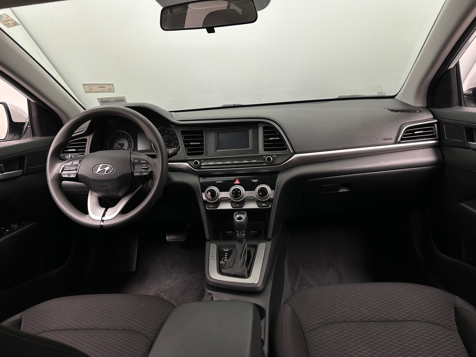 Thumbnail: 2019 Hyundai Elantra - 3