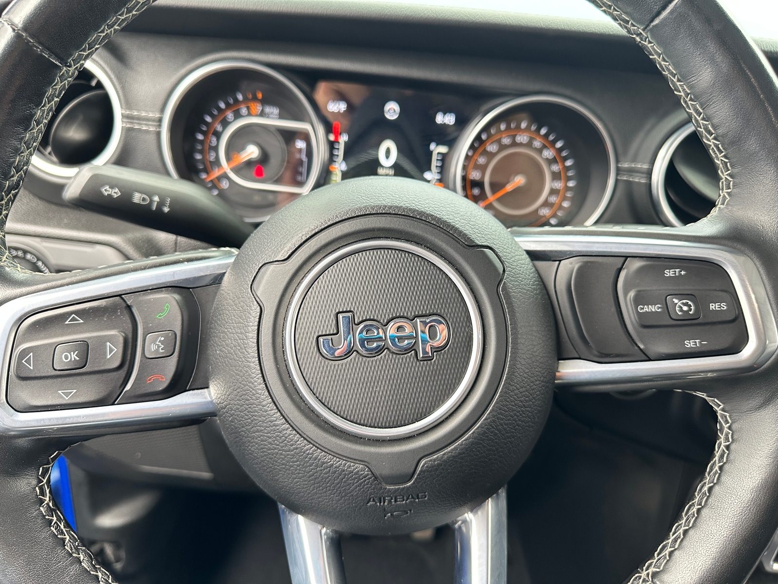 Thumbnail: 2020 Jeep Gladiator - 4