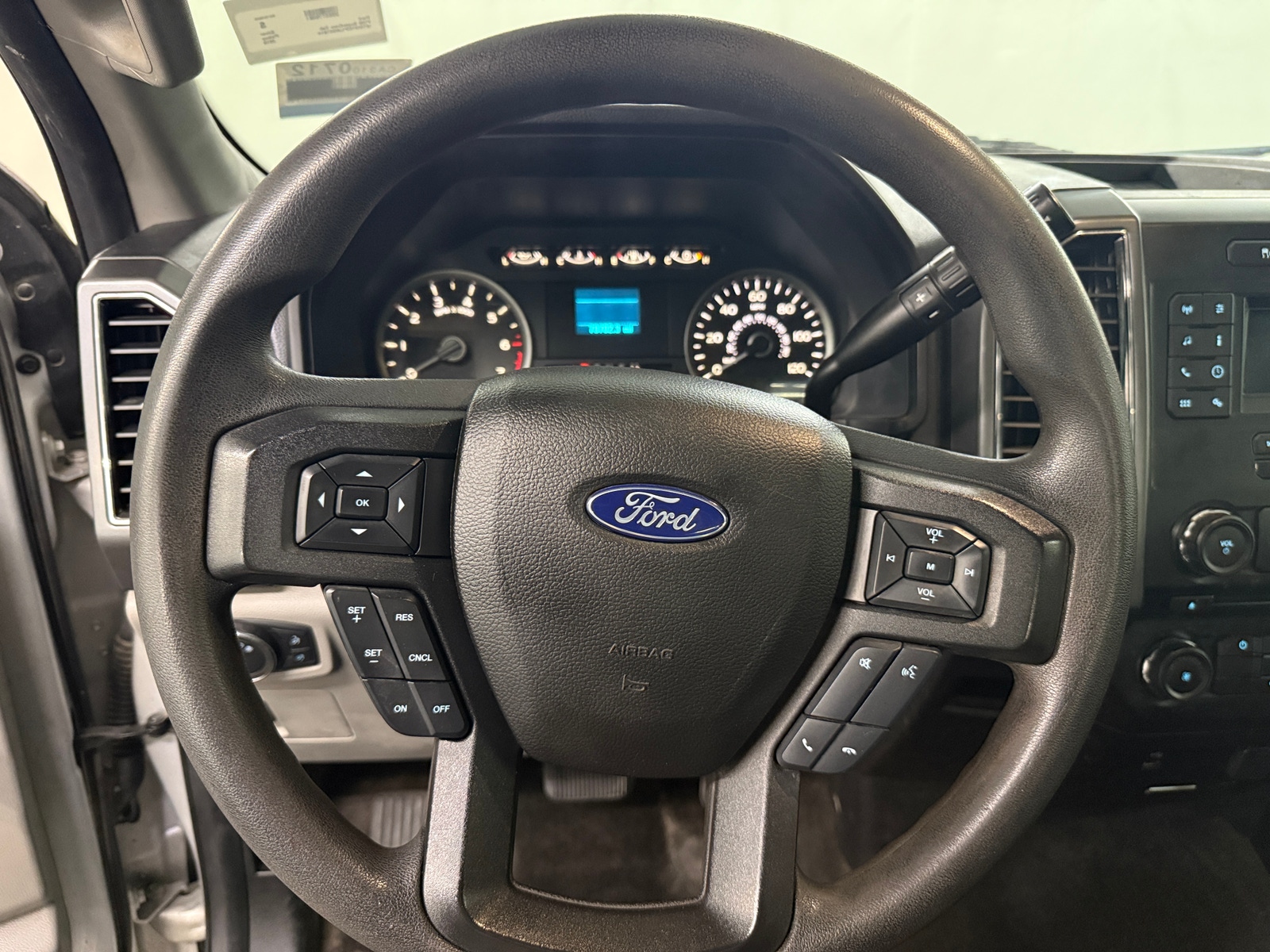 Thumbnail: 2018 Ford Econoline - 5