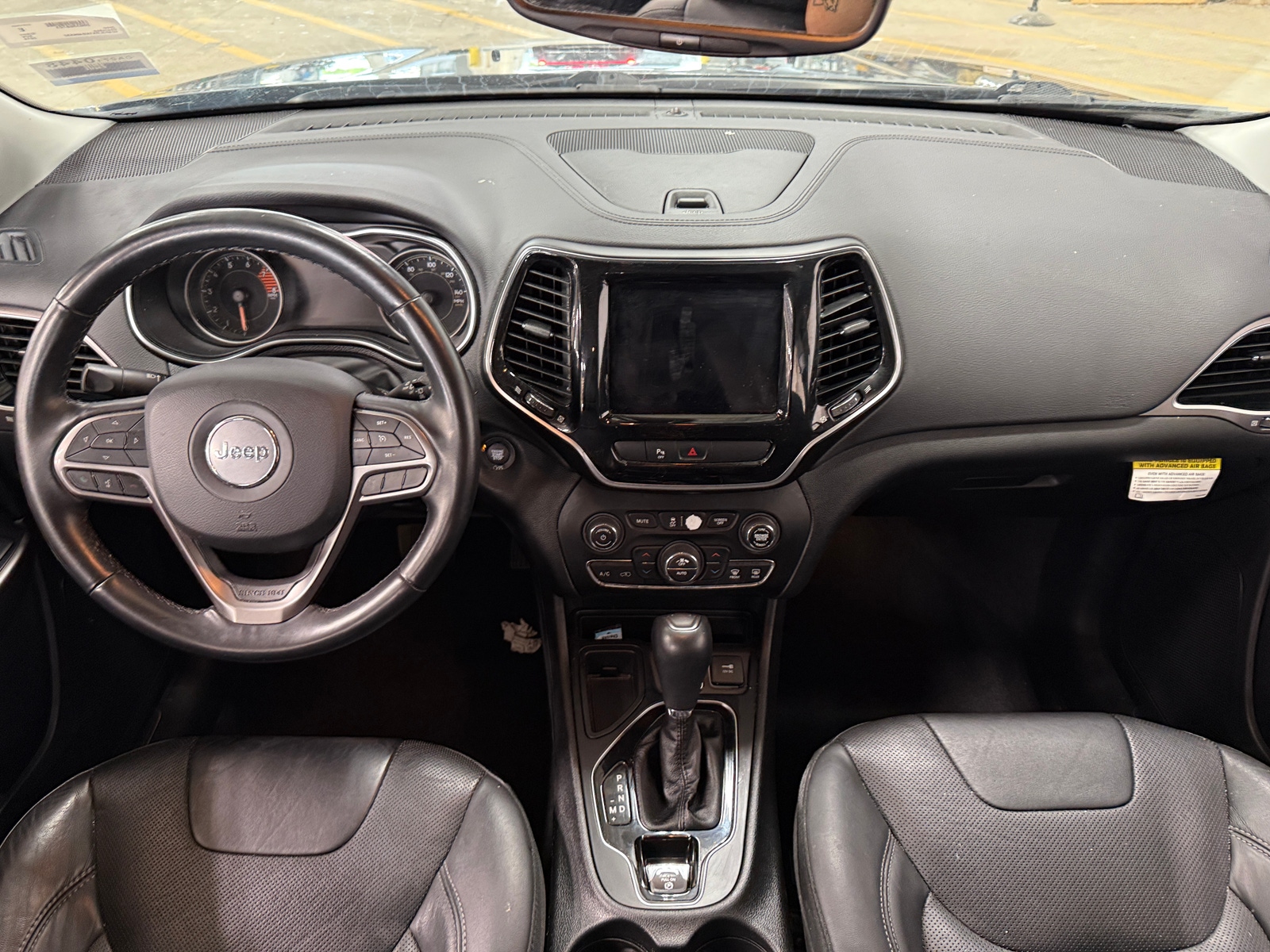Thumbnail: 2019 Jeep Cherokee - 3