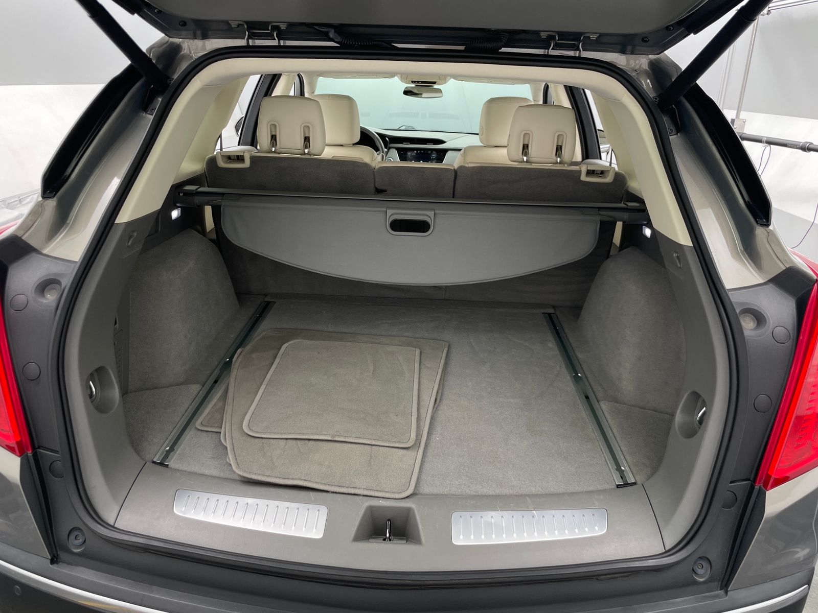 Thumbnail: 2018 Cadillac XT5 - 6