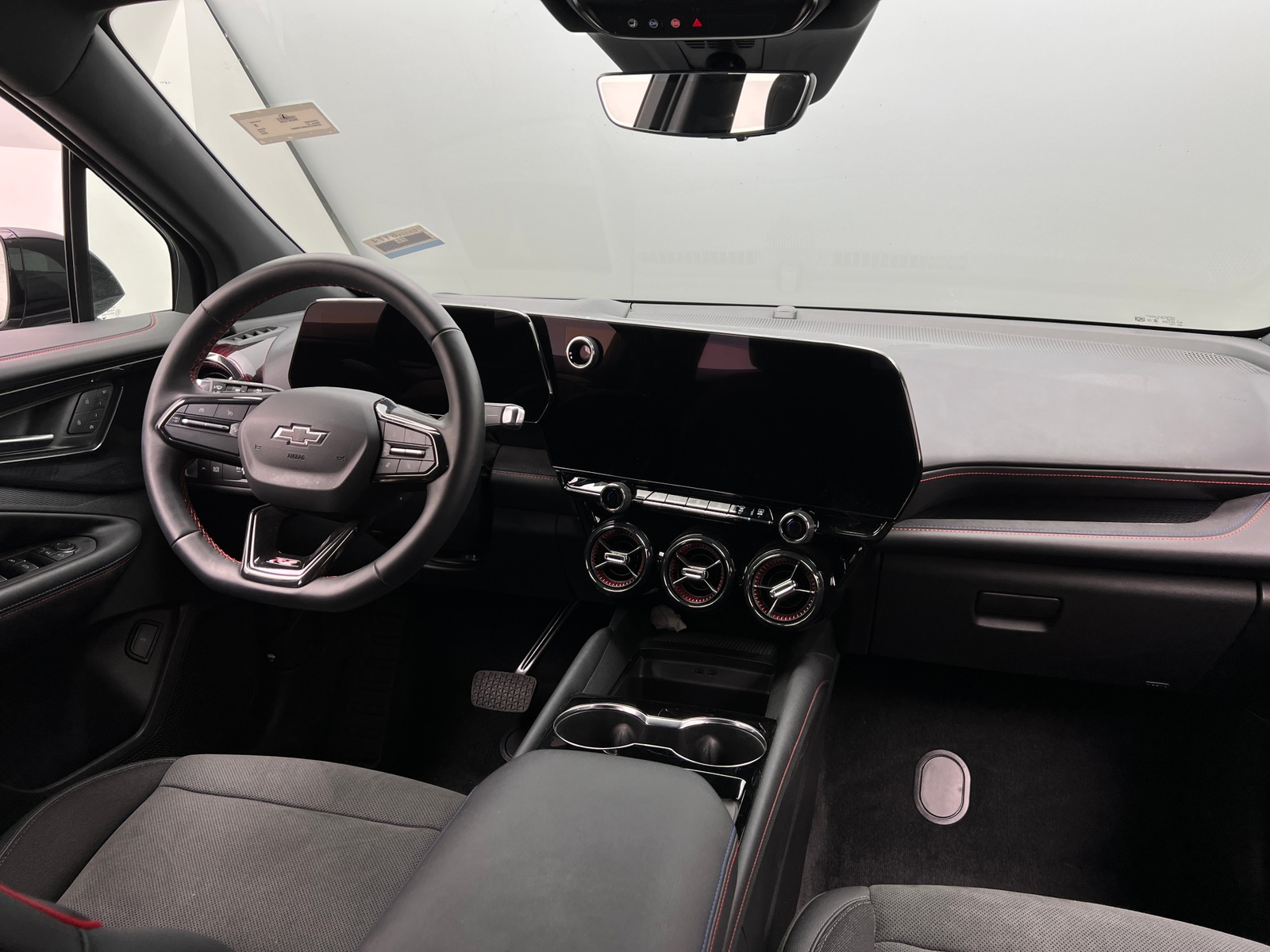 Thumbnail: 2024 Chevrolet Blazer EV - 2