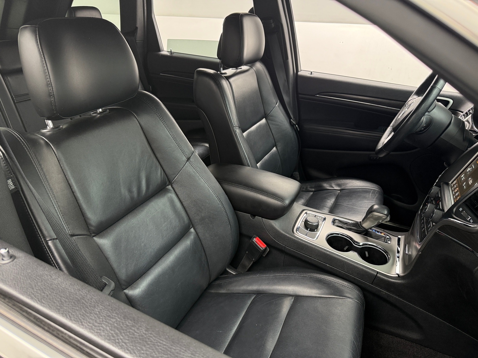 Thumbnail: 2018 Jeep Grand Cherokee - 2