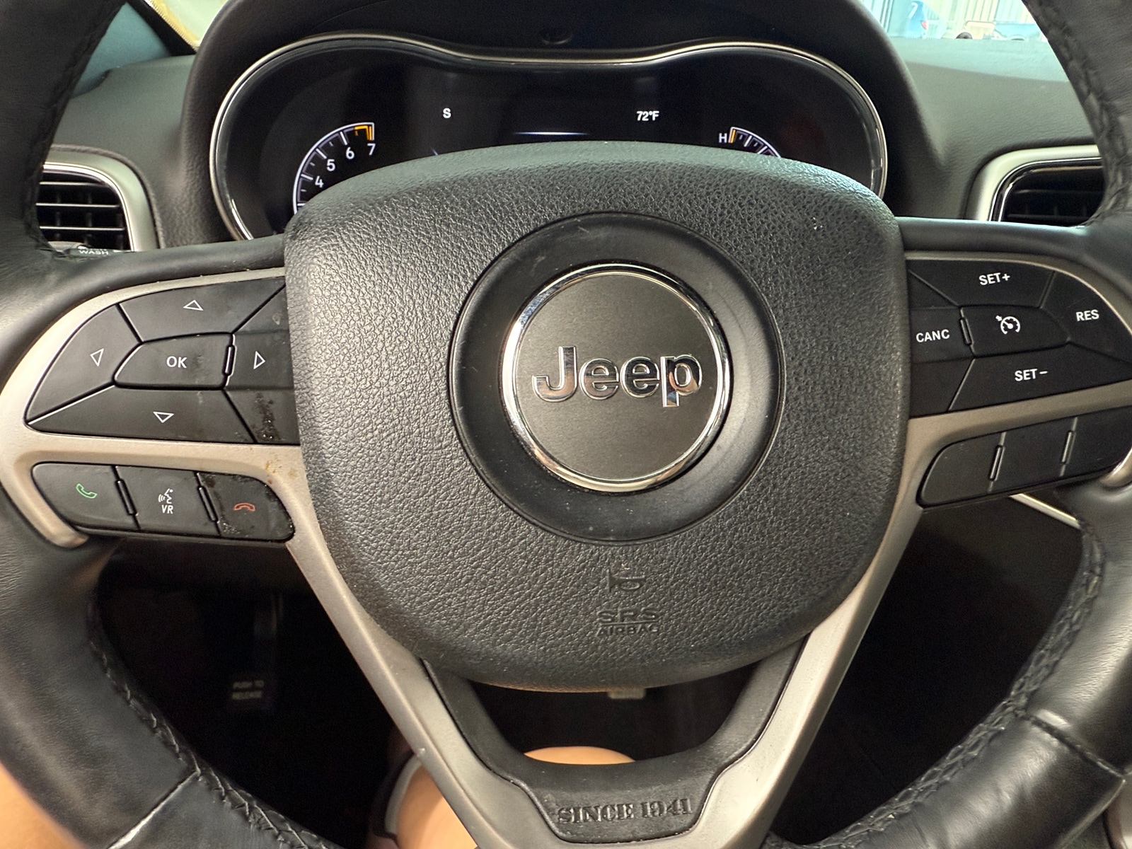Thumbnail: 2018 Jeep Grand Cherokee - 5
