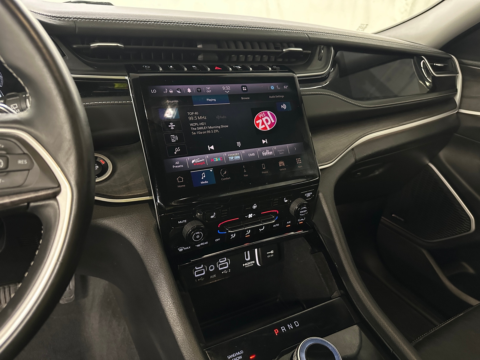 Thumbnail: 2022 Jeep Grand Cherokee L - 3