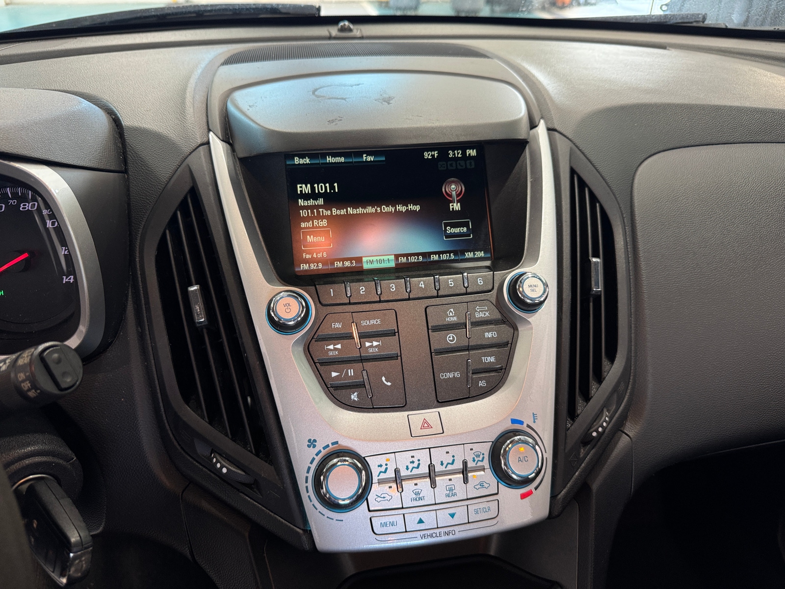 Thumbnail: 2016 Chevrolet Equinox - 4