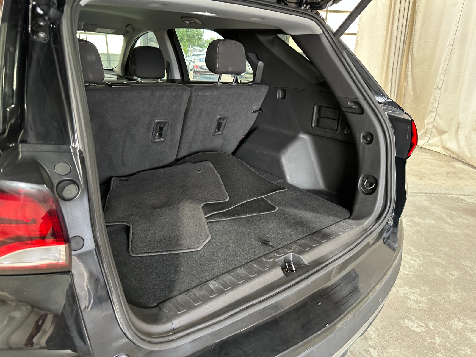 Thumbnail: 2024 Chevrolet Equinox - 7