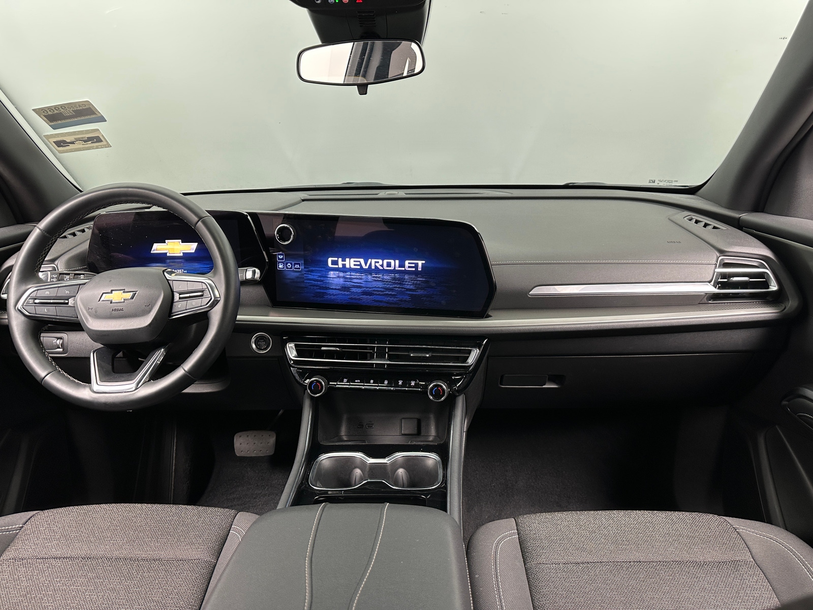 Thumbnail: 2024 Chevrolet Traverse - 3