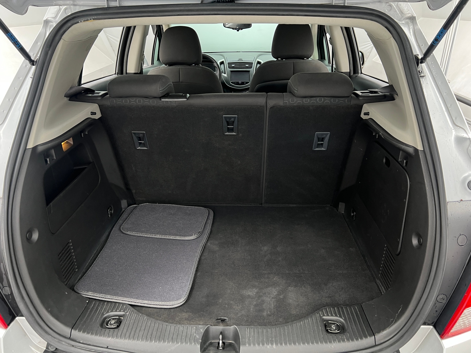 Thumbnail: 2016 Chevrolet Trax - 7