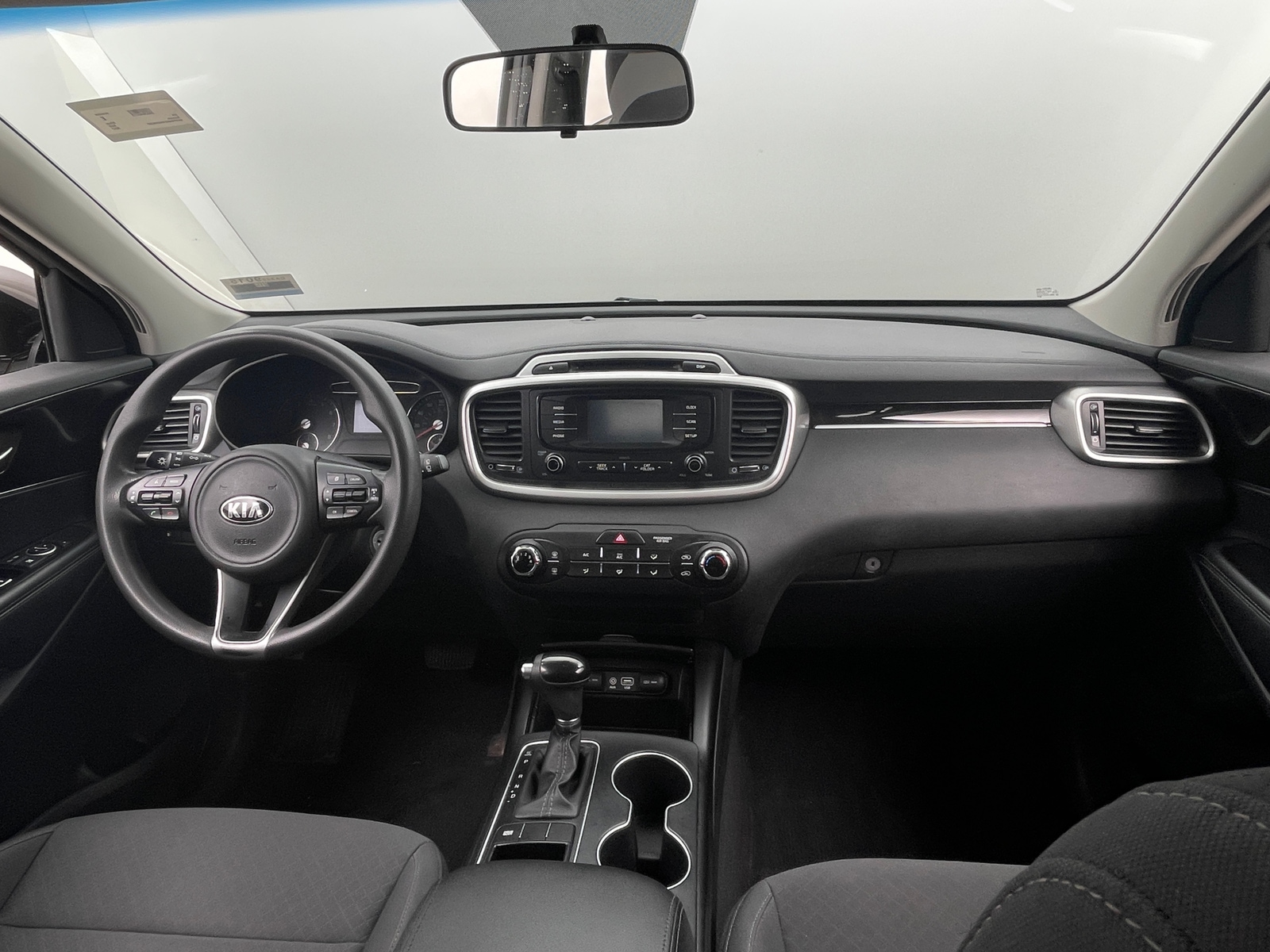 Thumbnail: 2017 Kia Sorento - 3