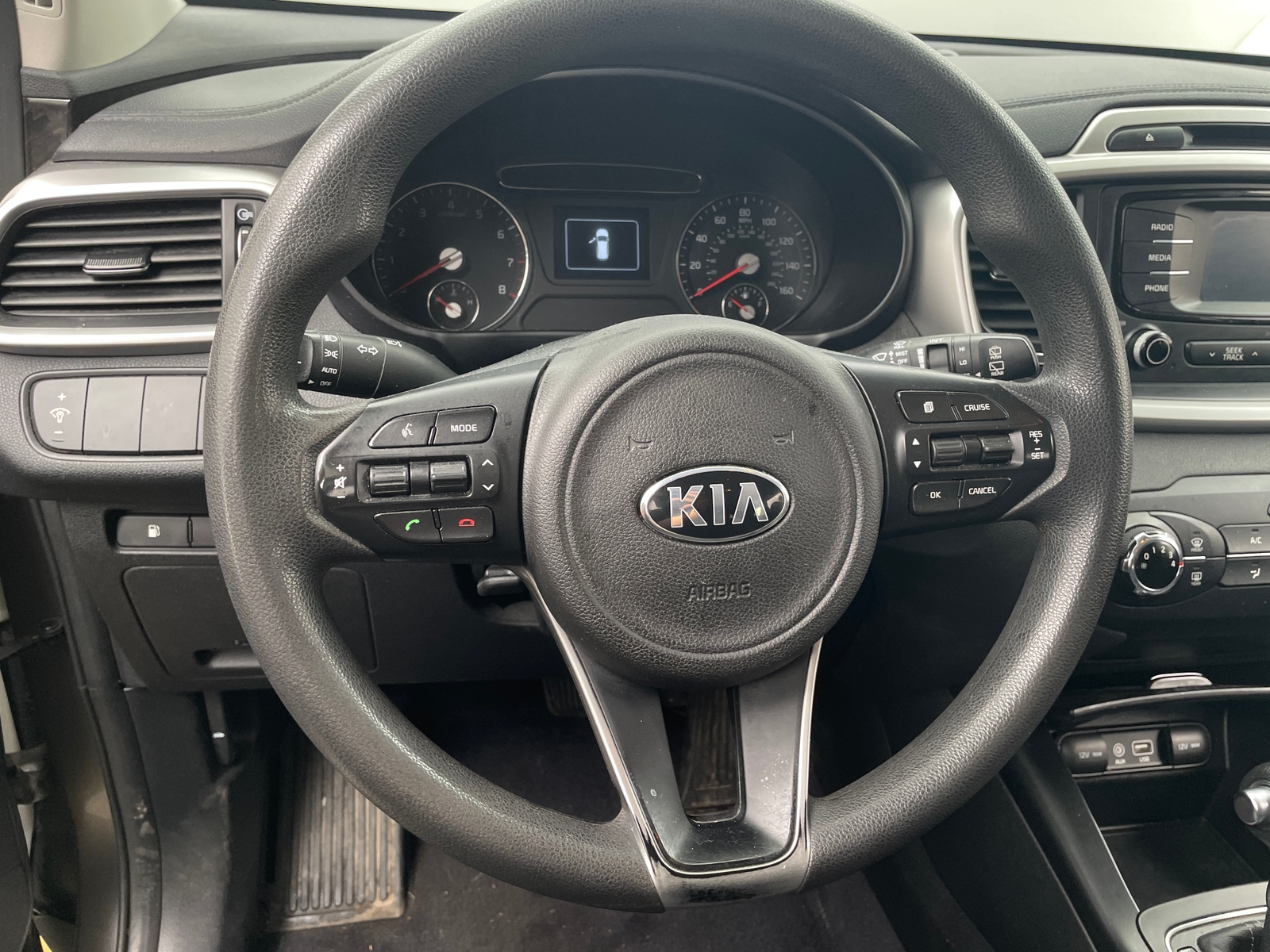 Thumbnail: 2017 Kia Sorento - 5