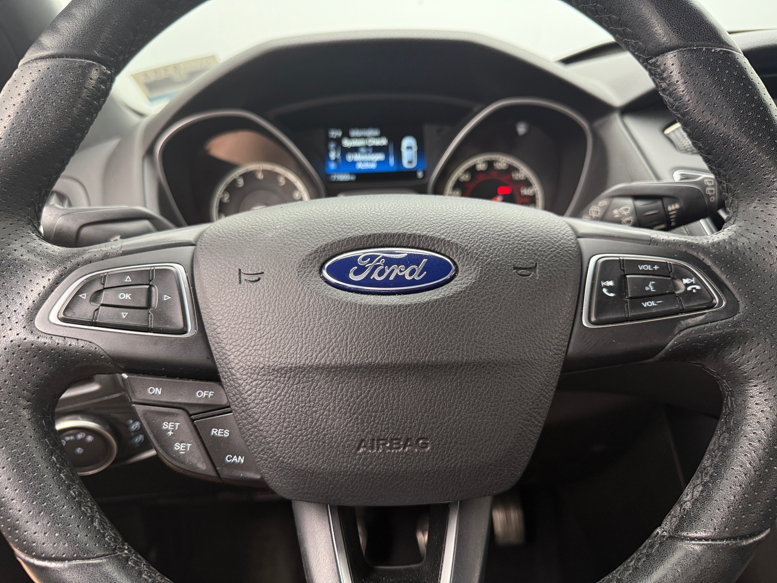 Thumbnail: 2016 Ford Focus - 5