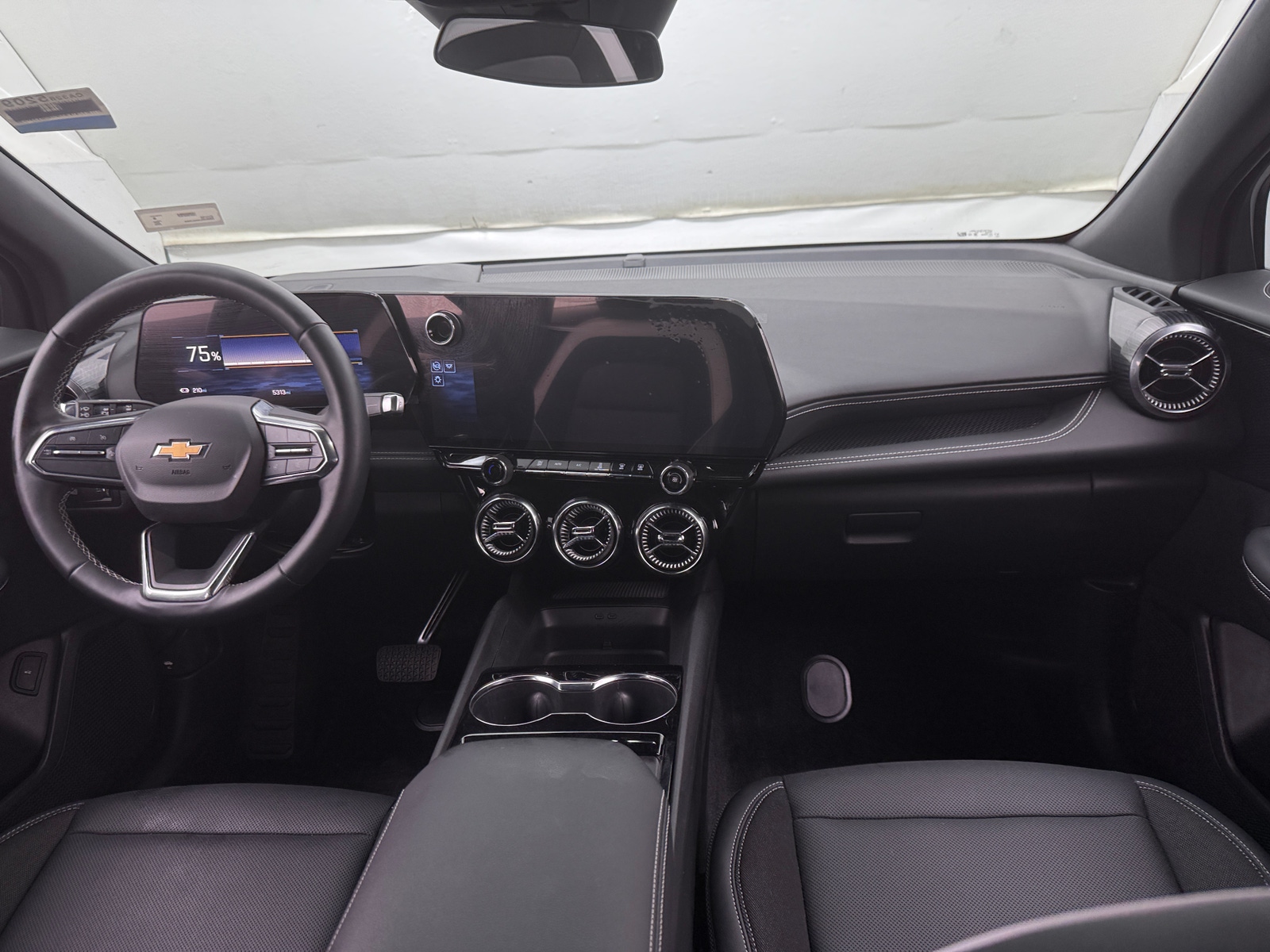 Thumbnail: 2024 Chevrolet Blazer EV - 3
