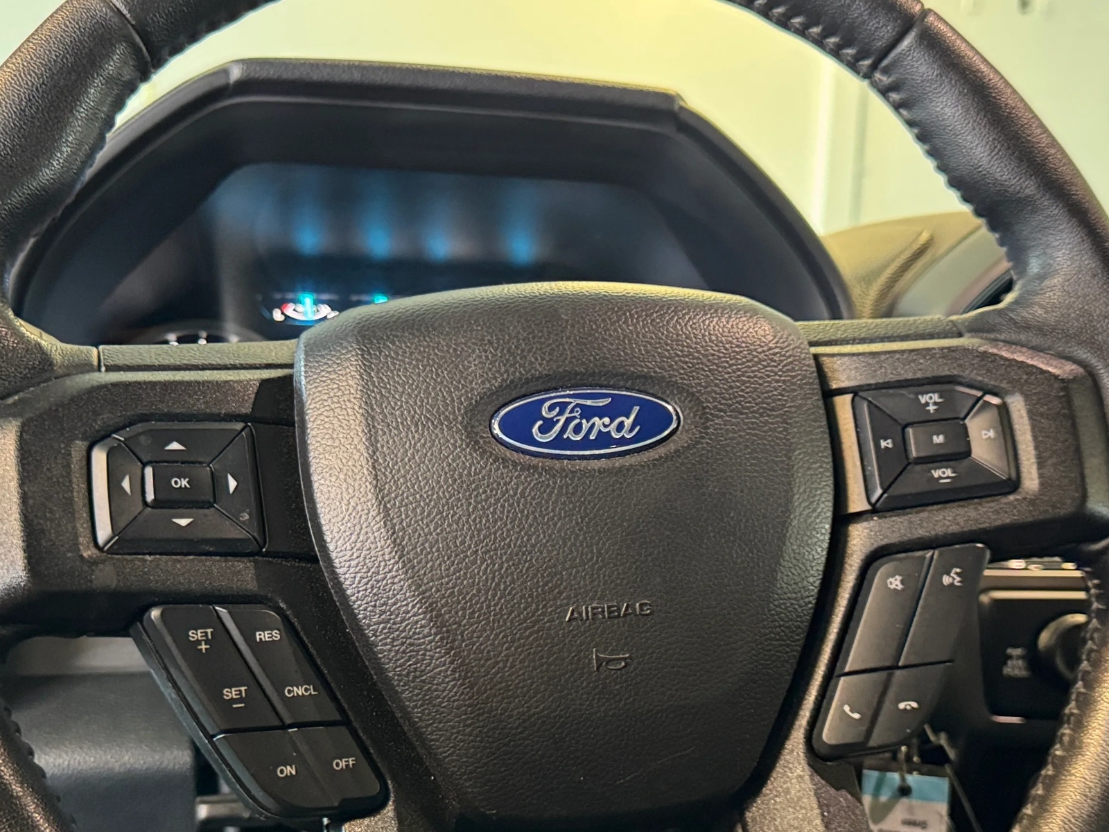 Thumbnail: 2020 Ford Econoline - 5