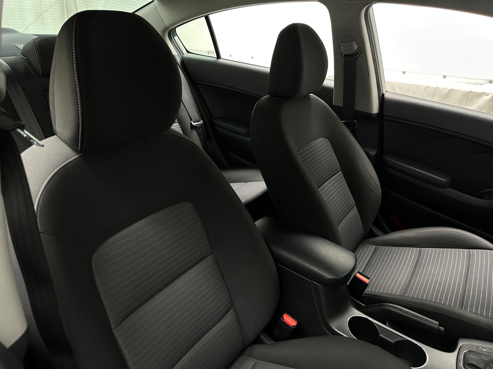 Thumbnail: 2016 Kia Forte - 2