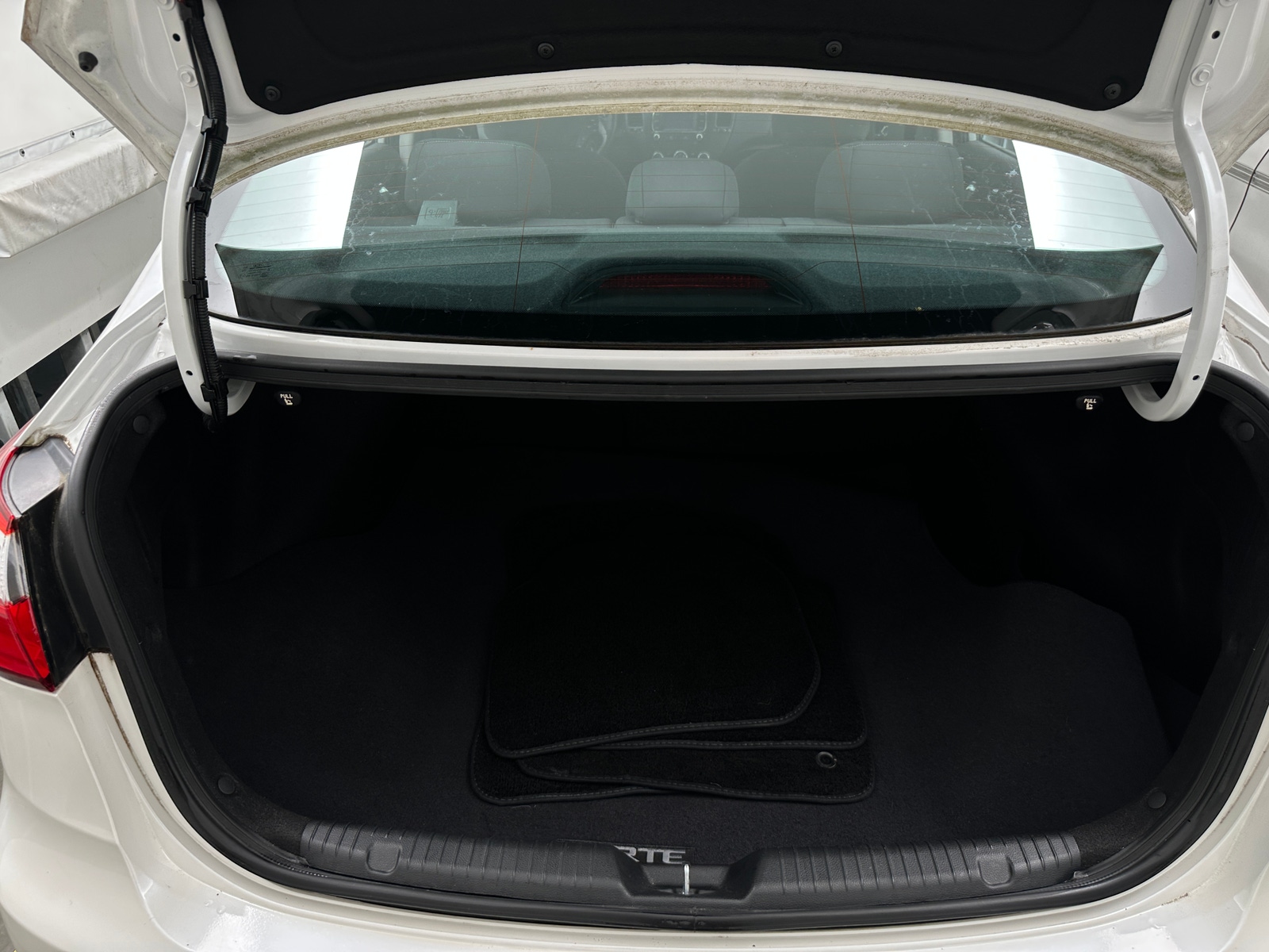 Thumbnail: 2016 Kia Forte - 7