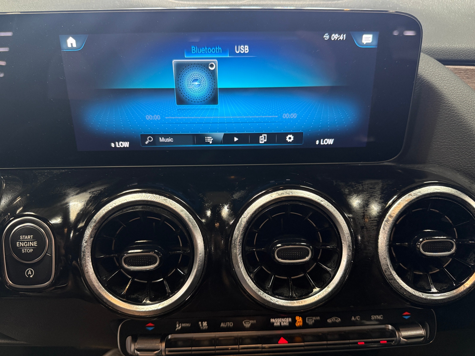 Thumbnail: 2023 Mercedes-Benz GLA - 3