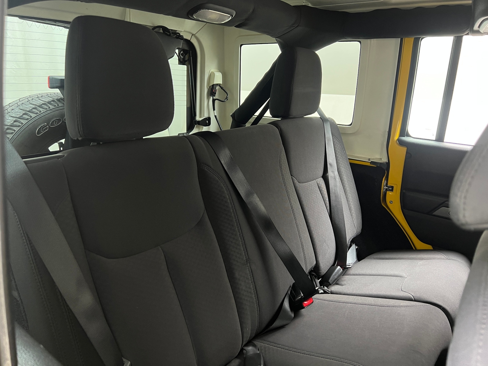 Thumbnail: 2015 Jeep Wrangler - 6