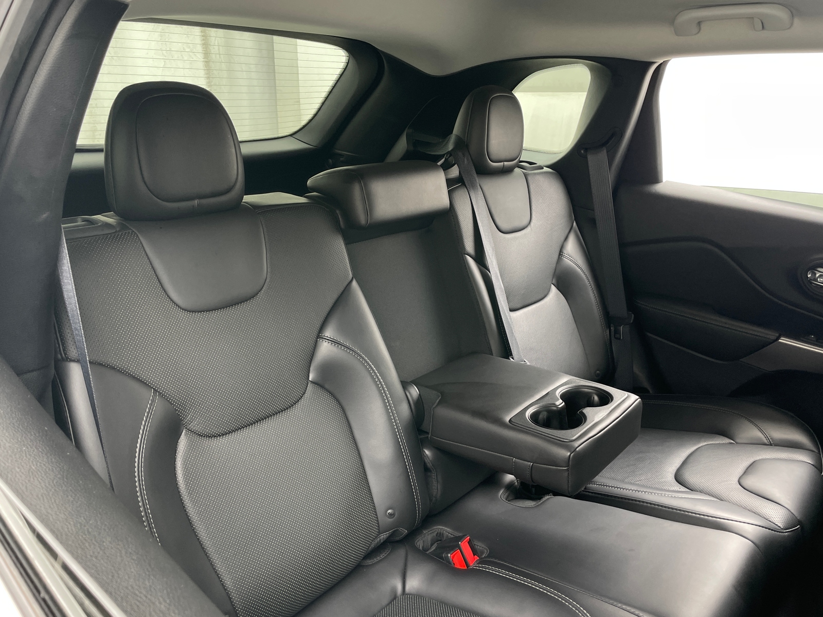 Thumbnail: 2019 Jeep Cherokee - 5