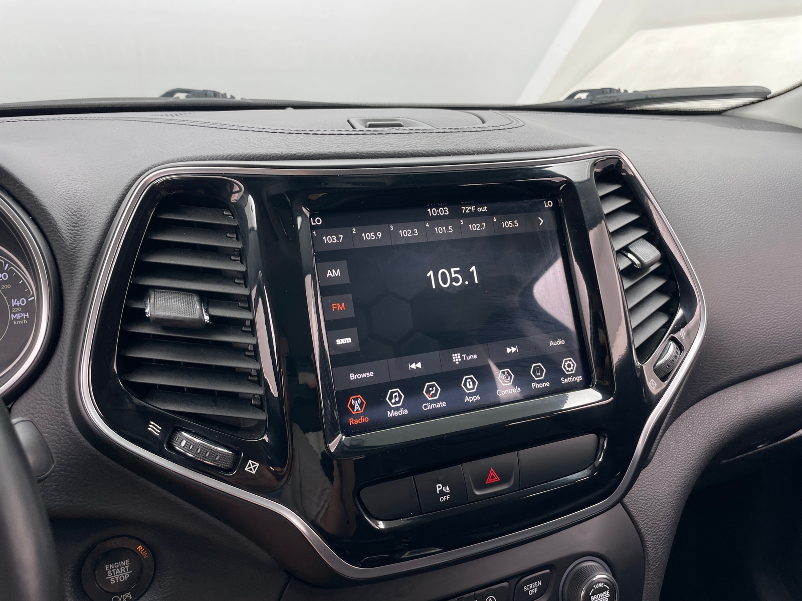 Thumbnail: 2019 Jeep Cherokee - 3