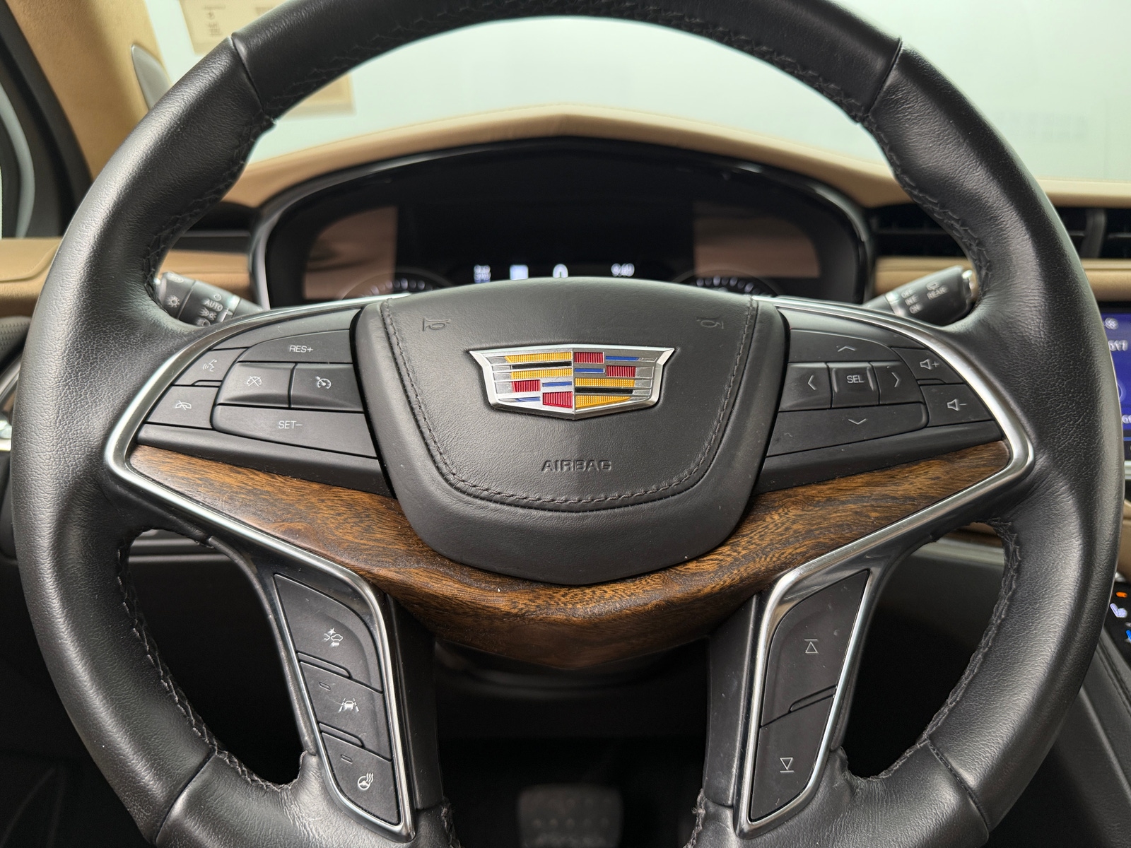 Thumbnail: 2020 Cadillac XT5 - 4