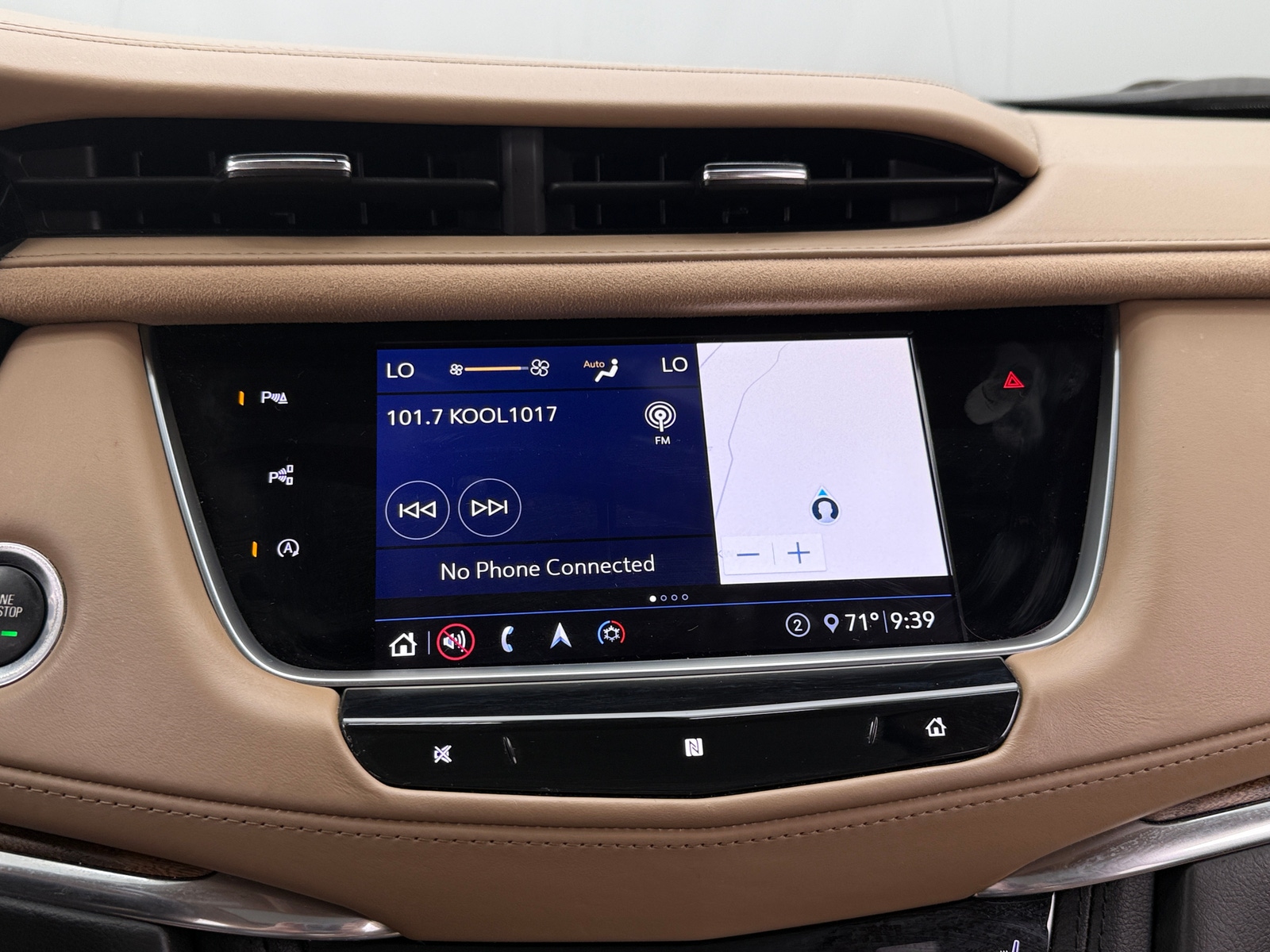 Thumbnail: 2020 Cadillac XT5 - 3