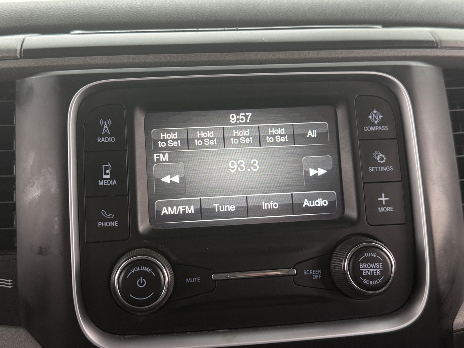 Thumbnail: 2022 RAM 1500 Classic - 4
