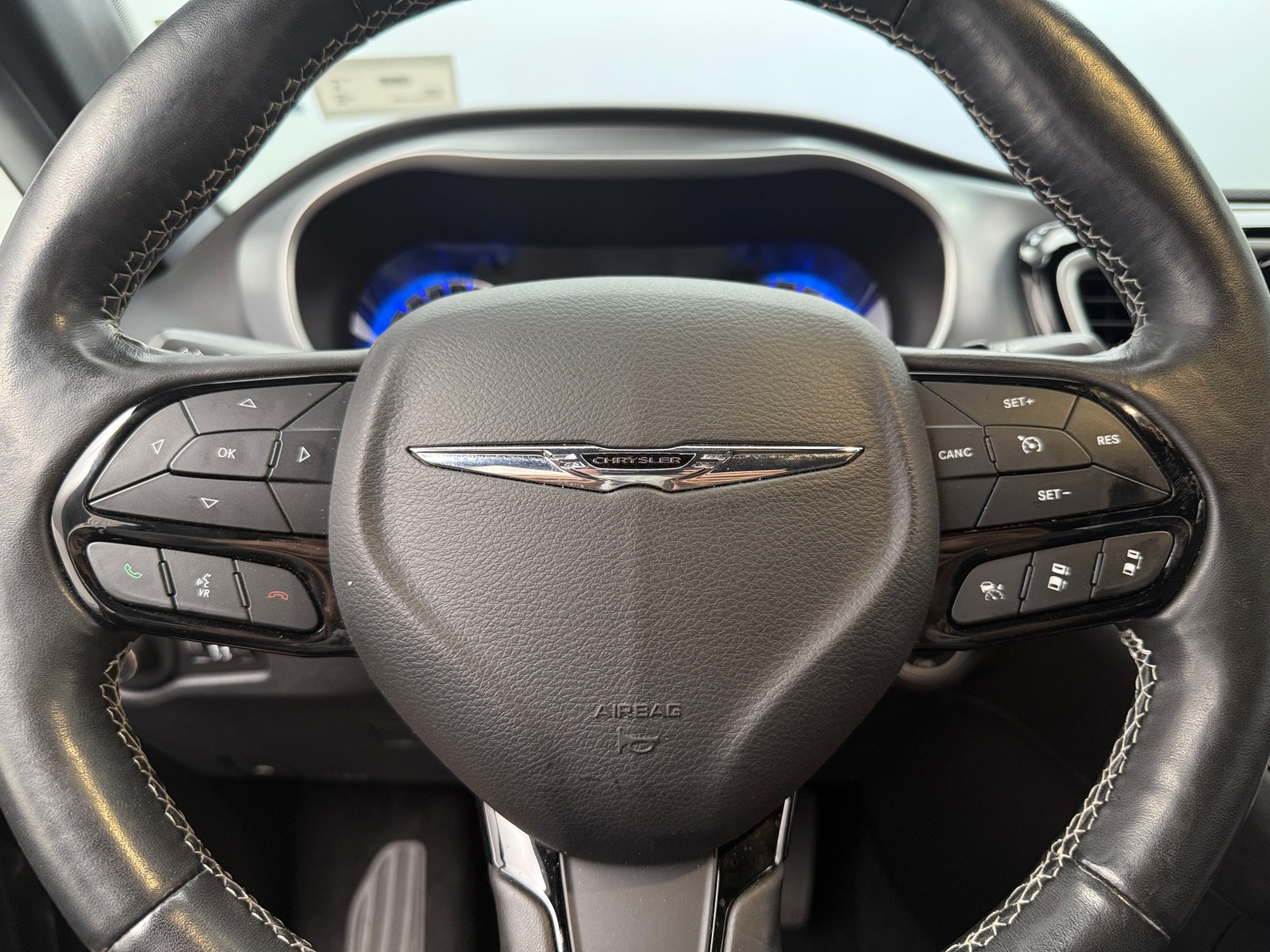 Thumbnail: 2020 Chrysler Pacifica - 4