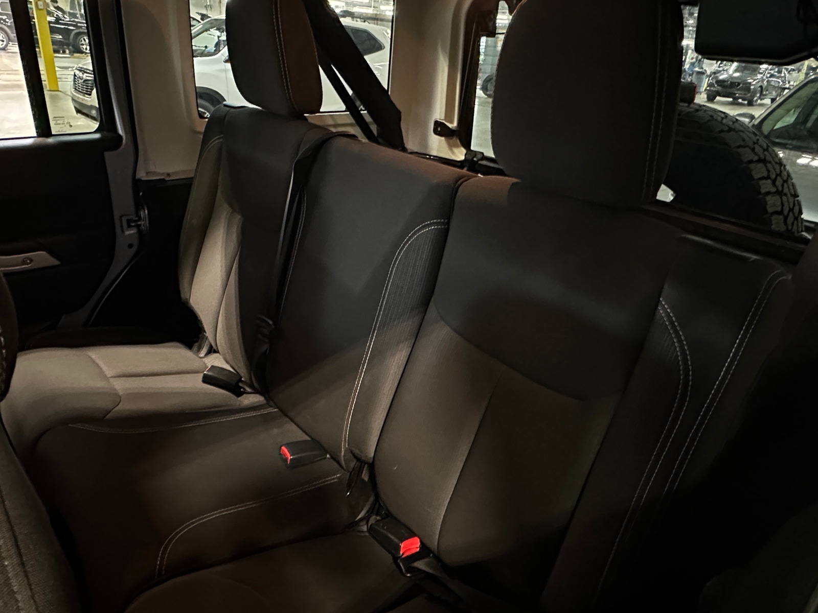 Thumbnail: 2016 Jeep Wrangler - 6