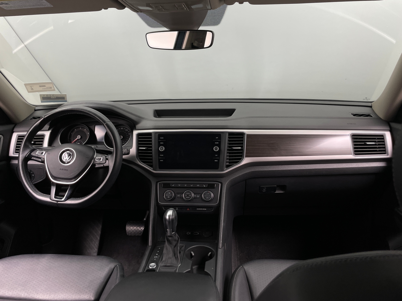 Thumbnail: 2018 Volkswagen Atlas - 2