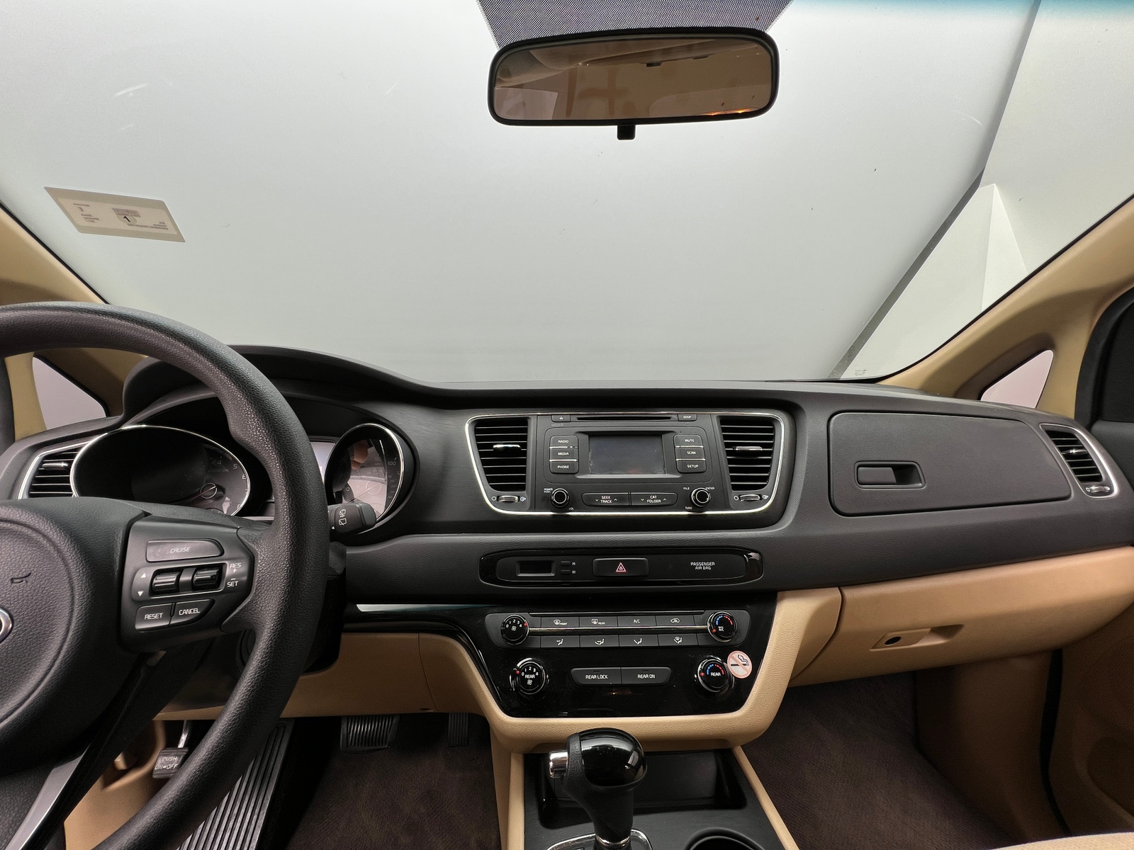 Thumbnail: 2017 Kia Sedona - 3