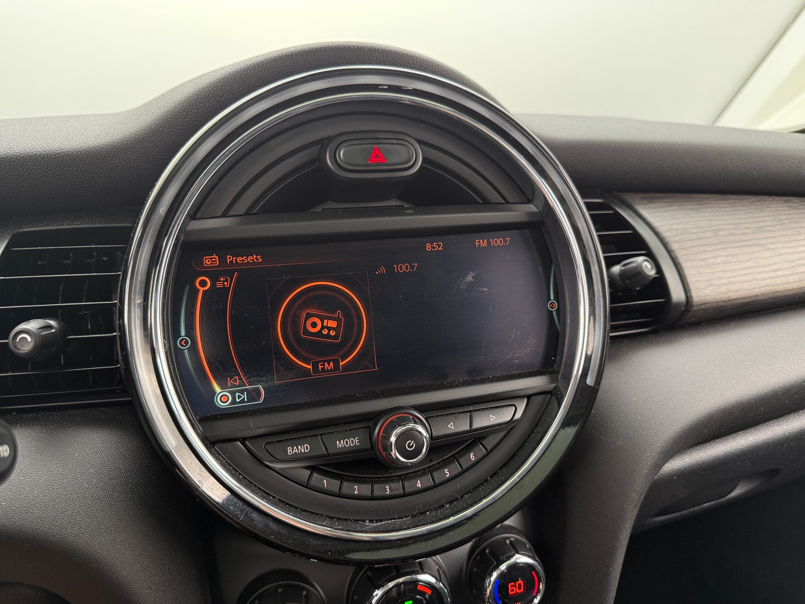 Thumbnail: 2016 MINI Cooper Hardtop - 3