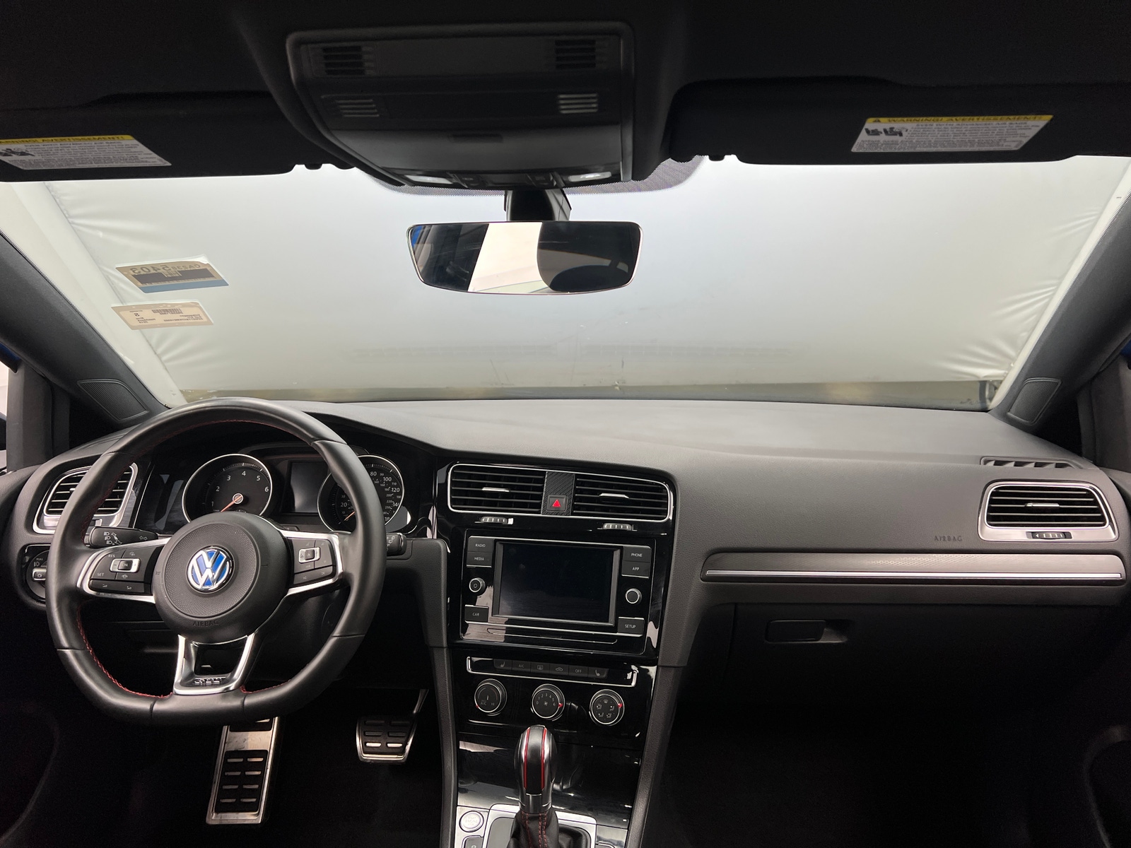Thumbnail: 2019 Volkswagen Golf - 3