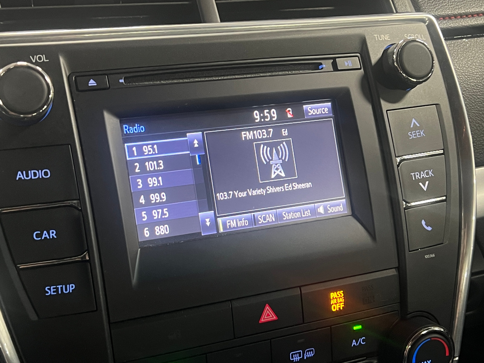 Thumbnail: 2015 Toyota Camry - 3