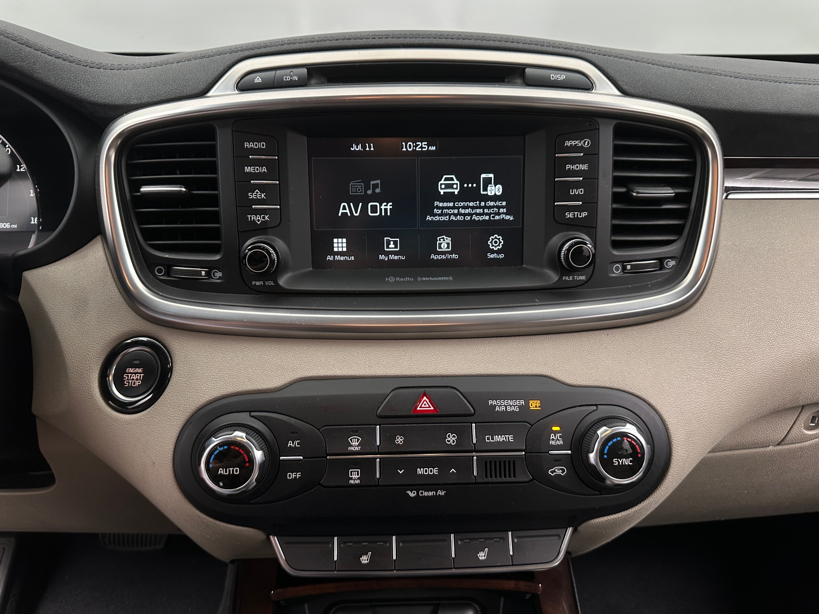 Thumbnail: 2018 Kia Sorento - 3