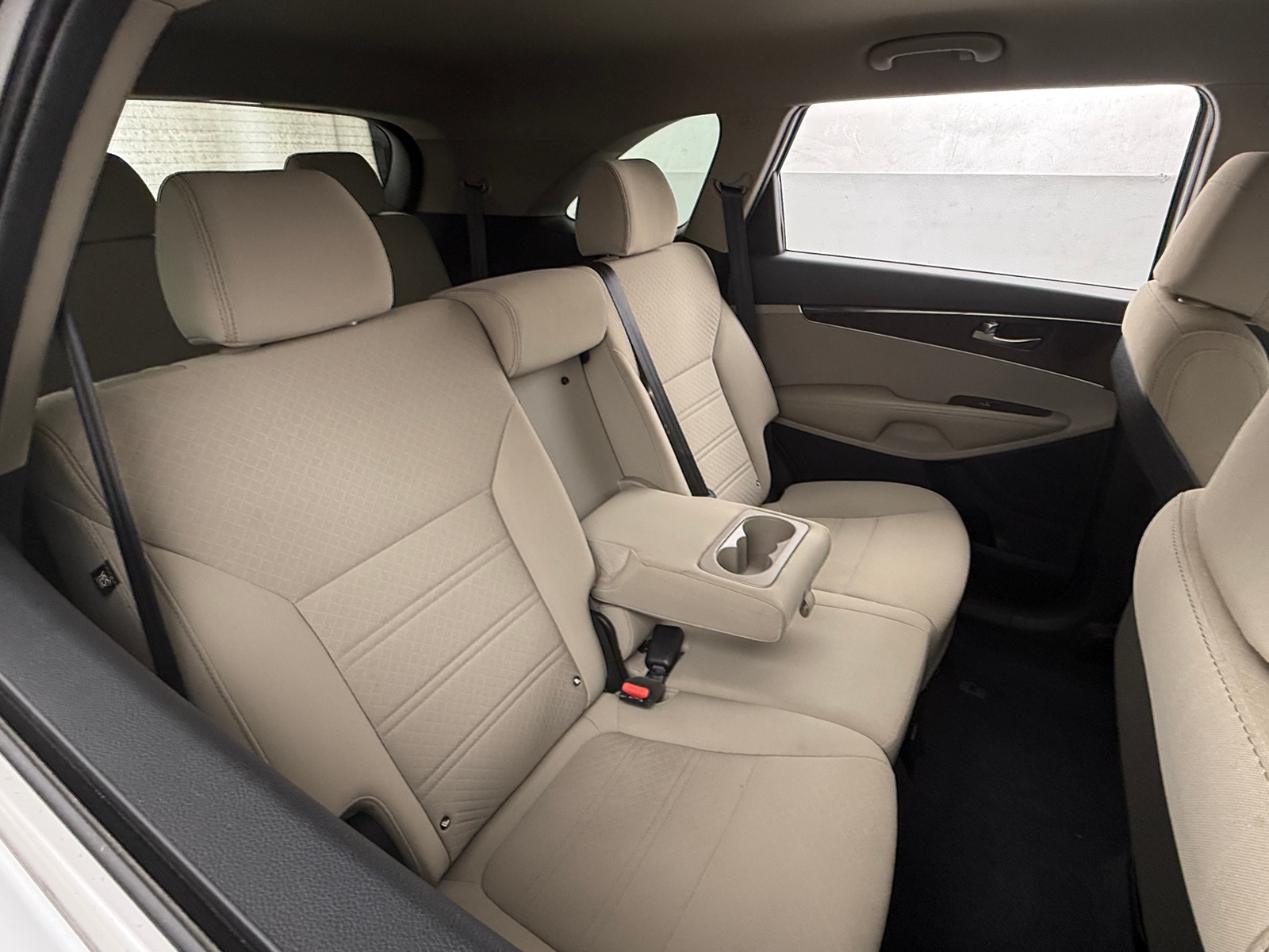 Thumbnail: 2017 Kia Sorento - 6