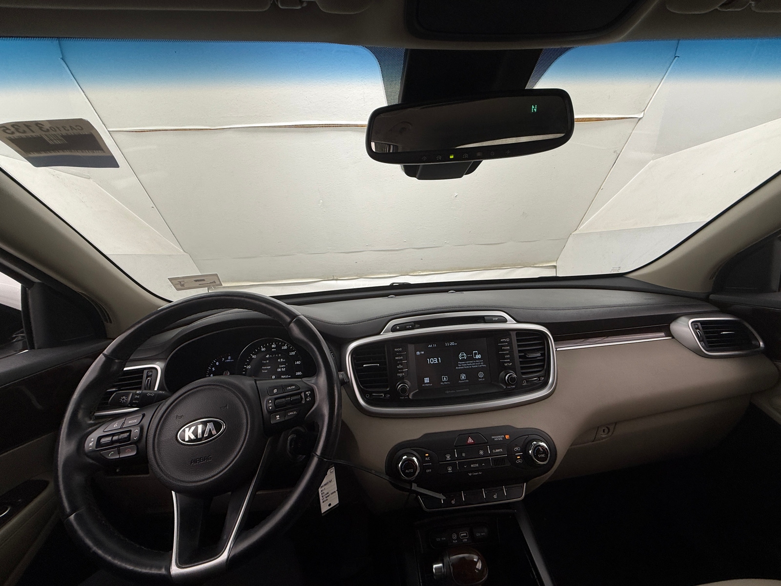 Thumbnail: 2017 Kia Sorento - 3