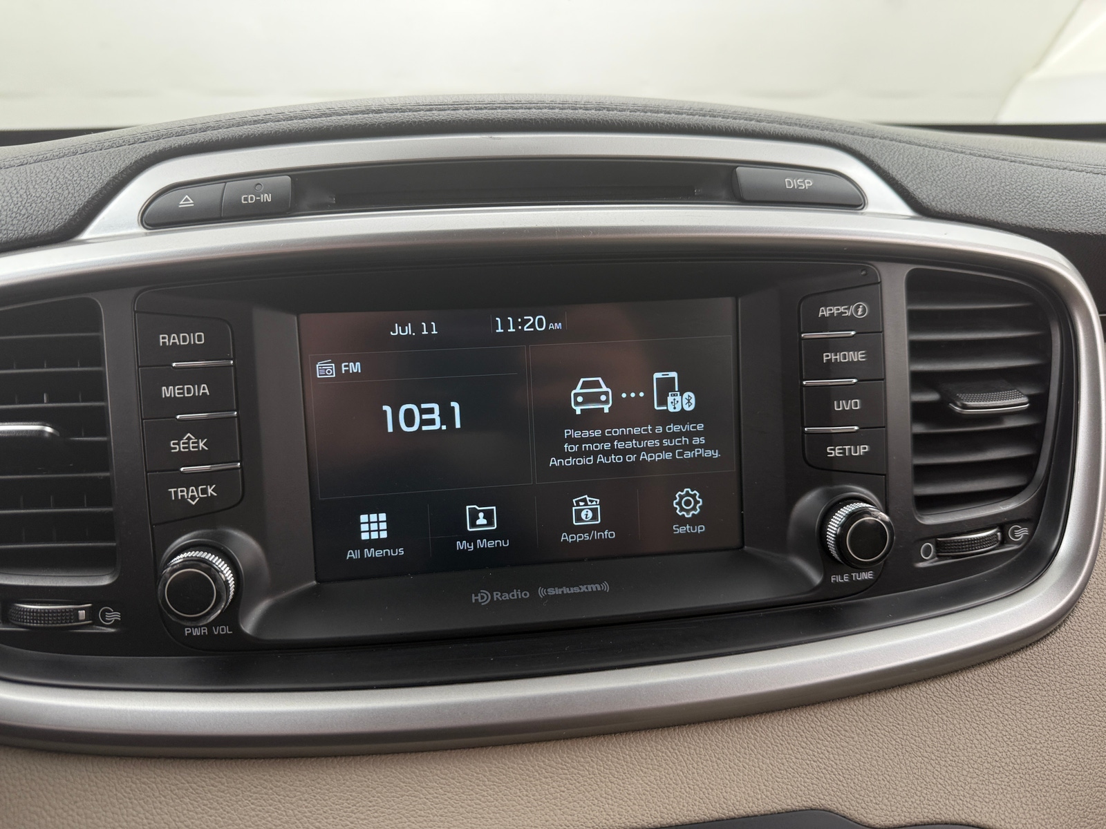 Thumbnail: 2017 Kia Sorento - 4