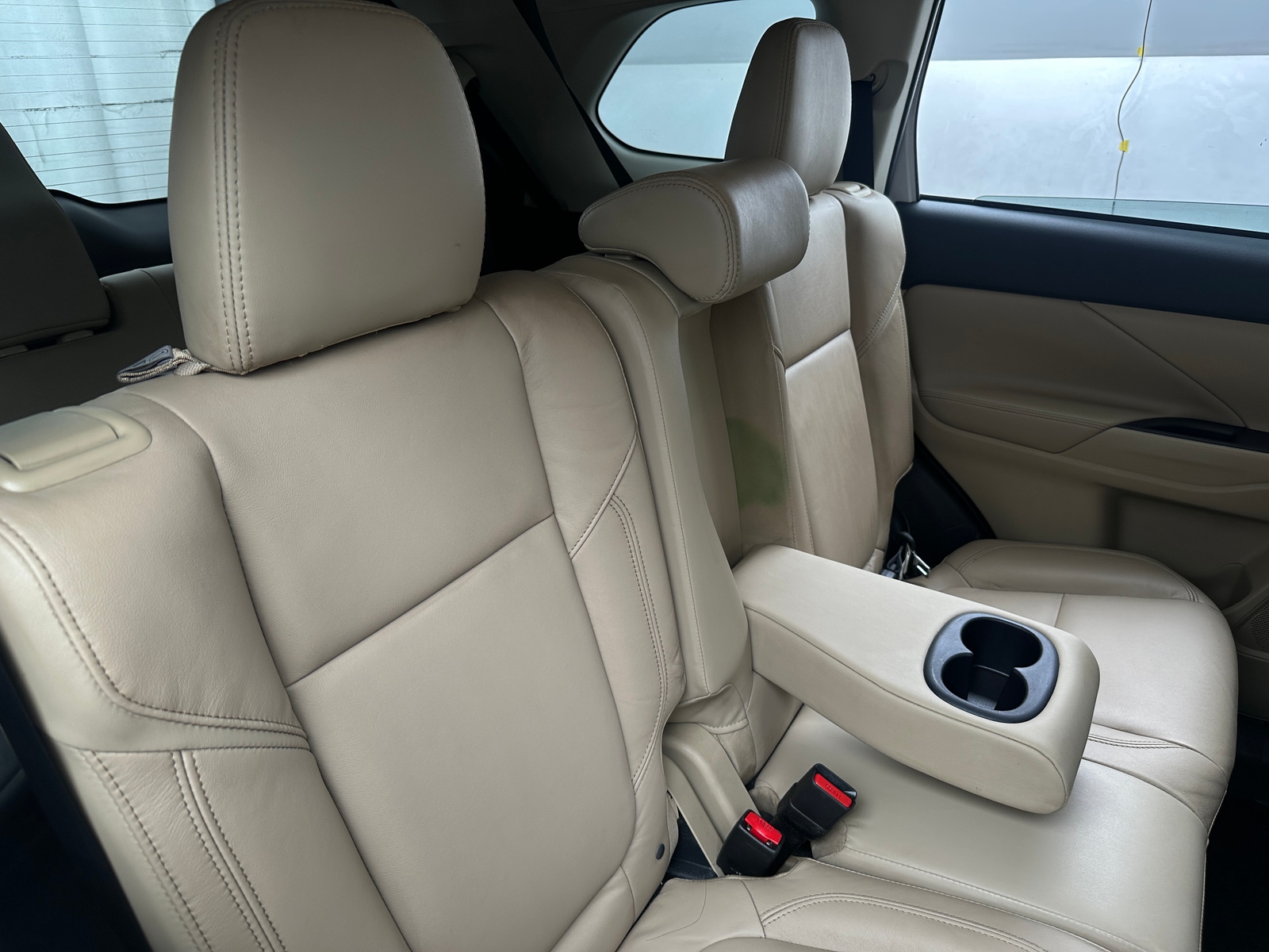 Thumbnail: 2020 Mitsubishi Outlander - 5