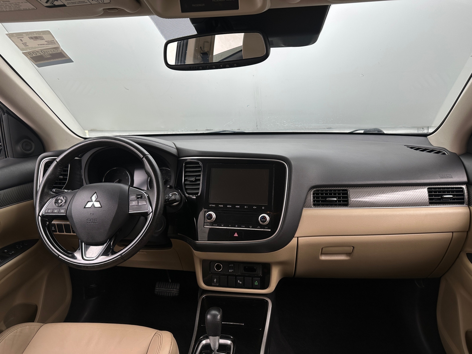 Thumbnail: 2020 Mitsubishi Outlander - 2
