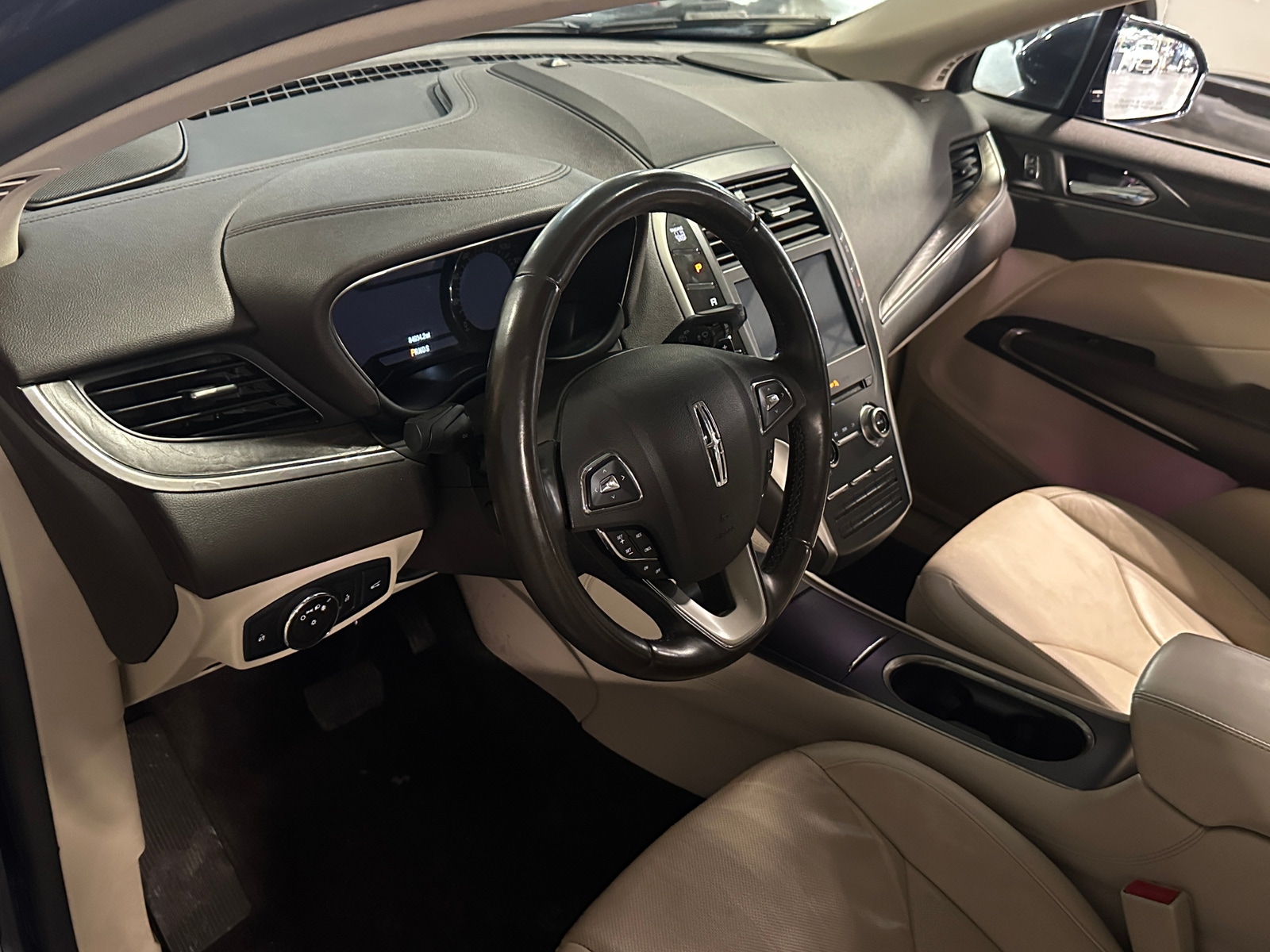 Thumbnail: 2018 Lincoln MKC - 2