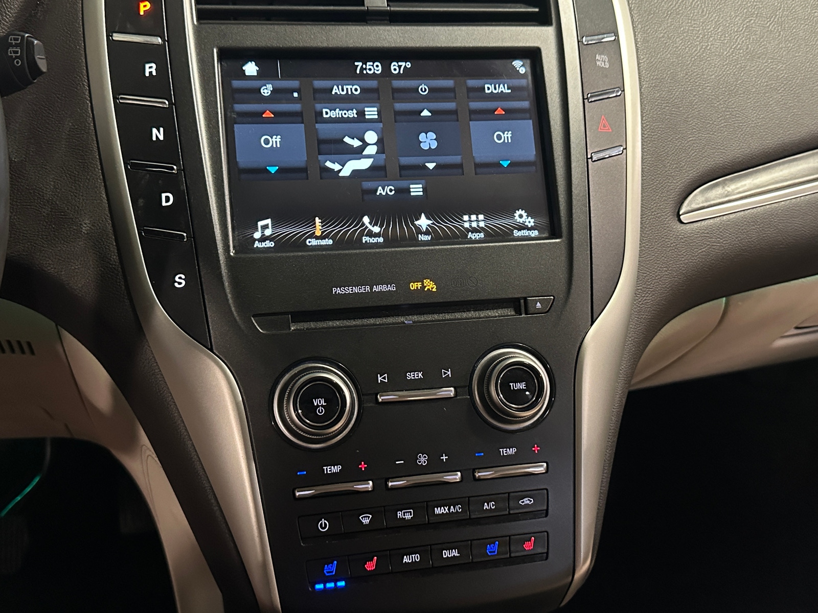 Thumbnail: 2018 Lincoln MKC - 3