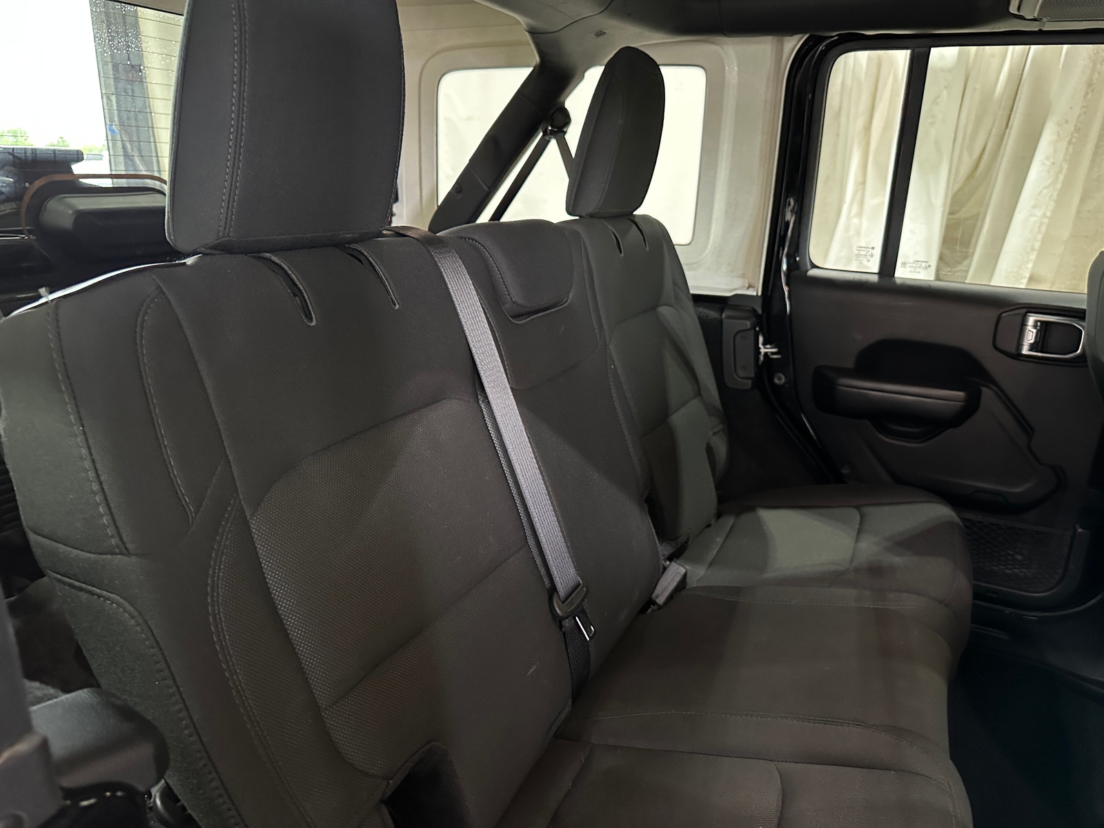 Thumbnail: 2019 Jeep Wrangler - 6