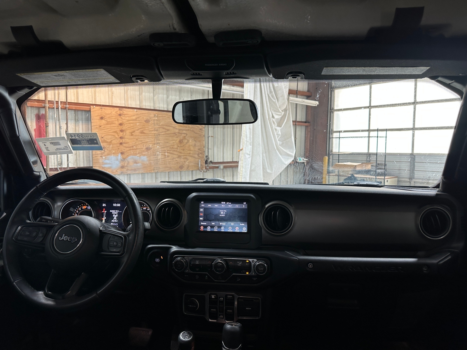 Thumbnail: 2019 Jeep Wrangler - 3