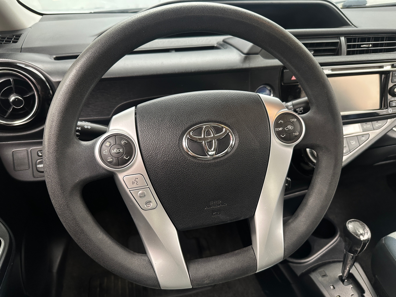 Thumbnail: 2015 Toyota Prius c - 5