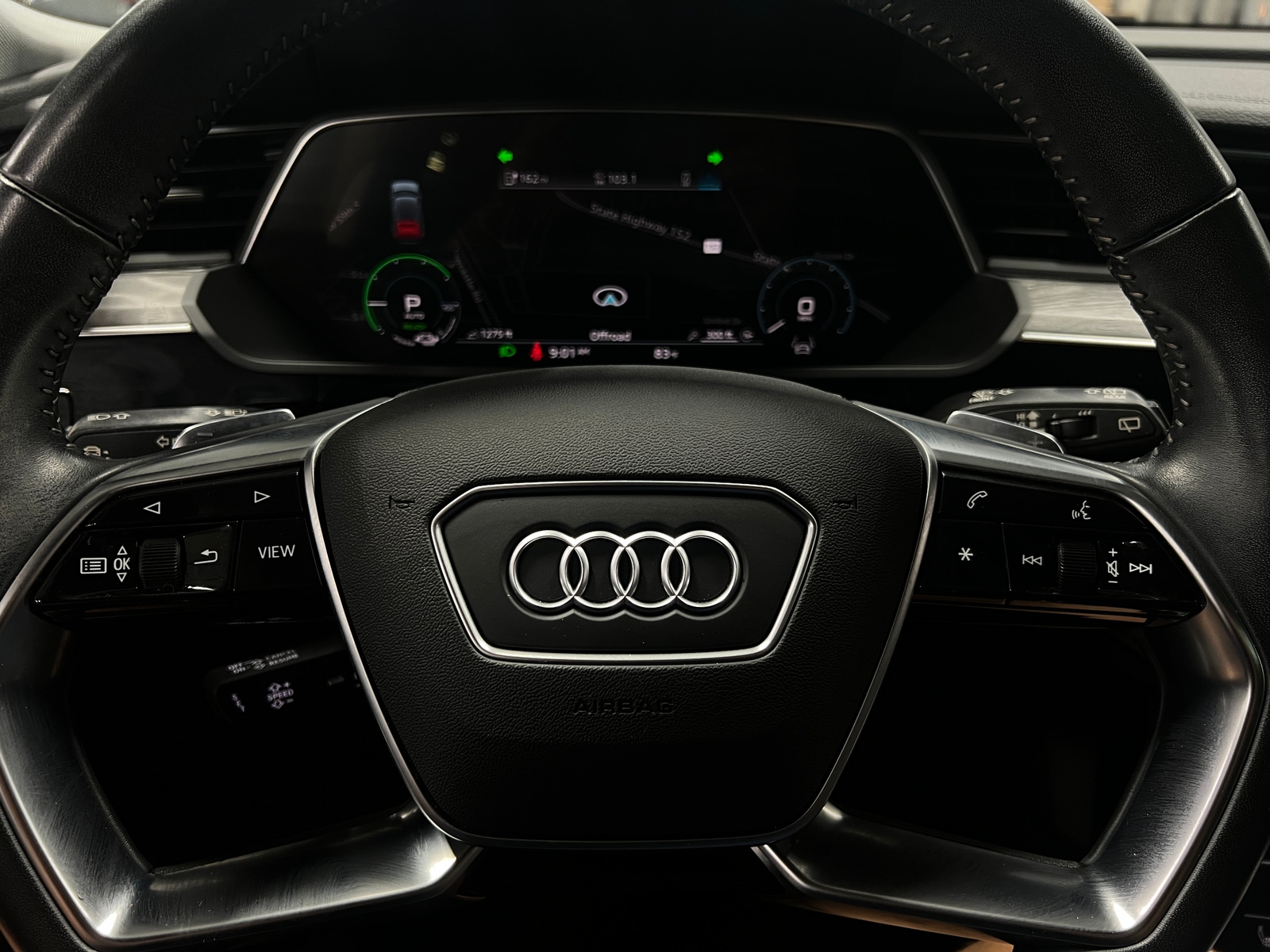 Thumbnail: 2021 Audi e-tron - 4