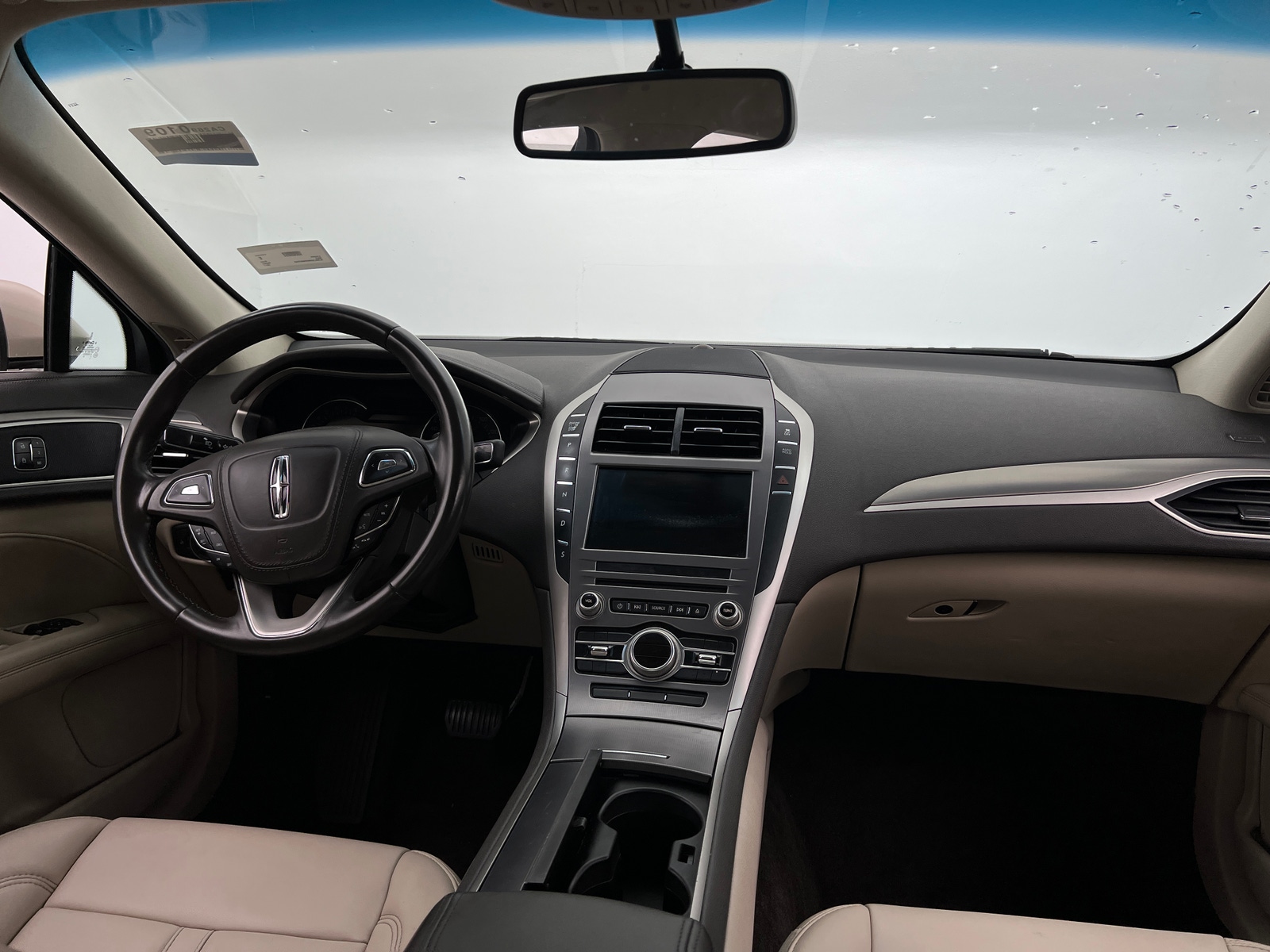 Thumbnail: 2017 Lincoln MKZ - 2