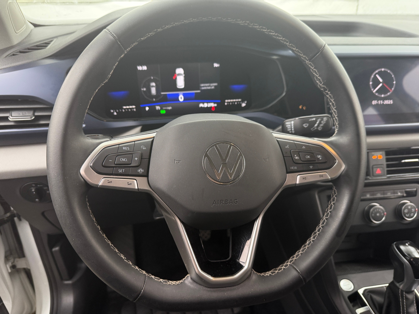 Thumbnail: 2022 Volkswagen Taos - 4