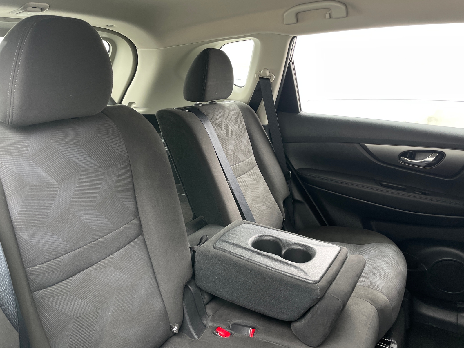 Thumbnail: 2015 Nissan Rogue - 6